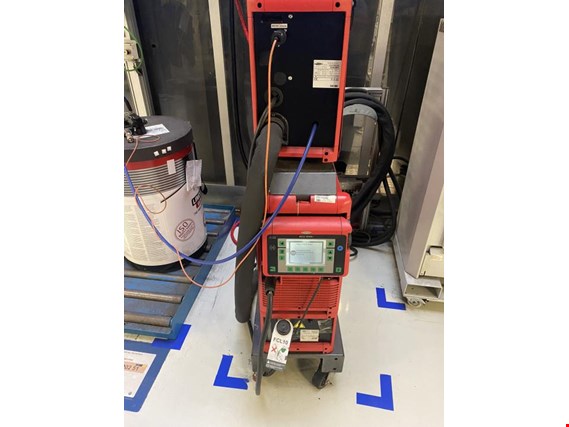 Used Fronius TPS 4000 CMT R, VR 7000 CMT  Welding aggregates and wirefeeders (13 pcs) for Sale (Auction Premium) | NetBid Industrial Auctions