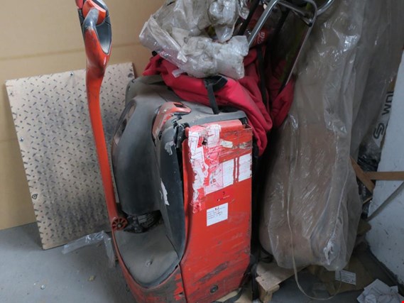 Used Linde T16 Electric forklift for Sale (Auction Premium) | NetBid Industrial Auctions