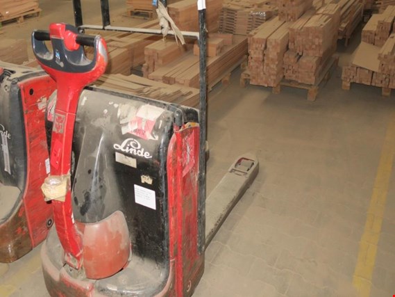 Used Linde T16 Electric forklift for Sale (Auction Premium) | NetBid Industrial Auctions