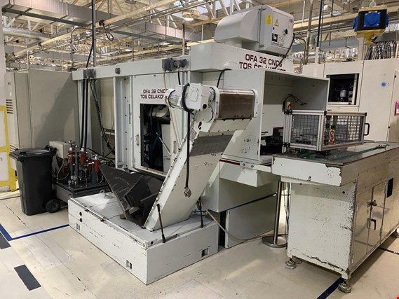 Used TOS Celakovice  OFA32CNCS Gear Milling Machine for Sale (Auction Premium) | NetBid Industrial Auctions