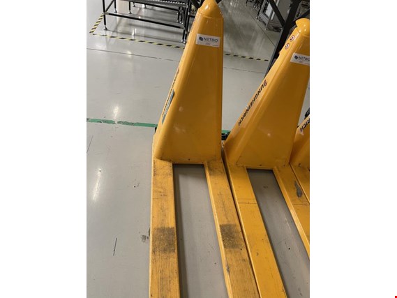 Used Jungheinrich, AMX10E Hand pallet truck electrohydraulic for Sale (Auction Premium) | NetBid Industrial Auctions