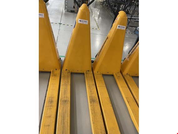 Used Jungheinrich, AMX10E Hand pallet truck electrohydraulic for Sale (Auction Premium) | NetBid Industrial Auctions