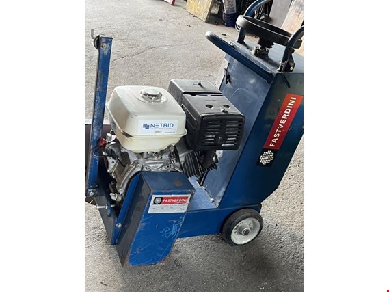 Used FASTVERDINI LM NA 323 Floor saw for Sale (Trading Premium) | NetBid Industrial Auctions