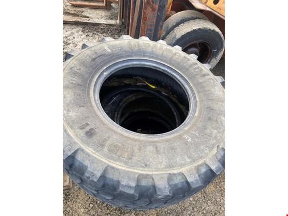 Used CONTINENTAL Tyres for Sale (Auction Premium) | NetBid Industrial Auctions