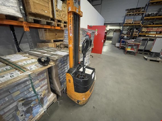 Used Still EGV 10 Low lift truck for Sale (Trading Premium) | NetBid Industrial Auctions