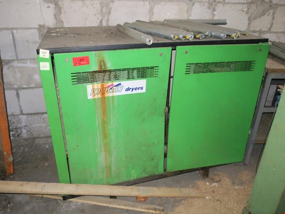 Used FRIULAIR DFE138 compressed air dryer for Sale (Auction Premium) | NetBid Industrial Auctions